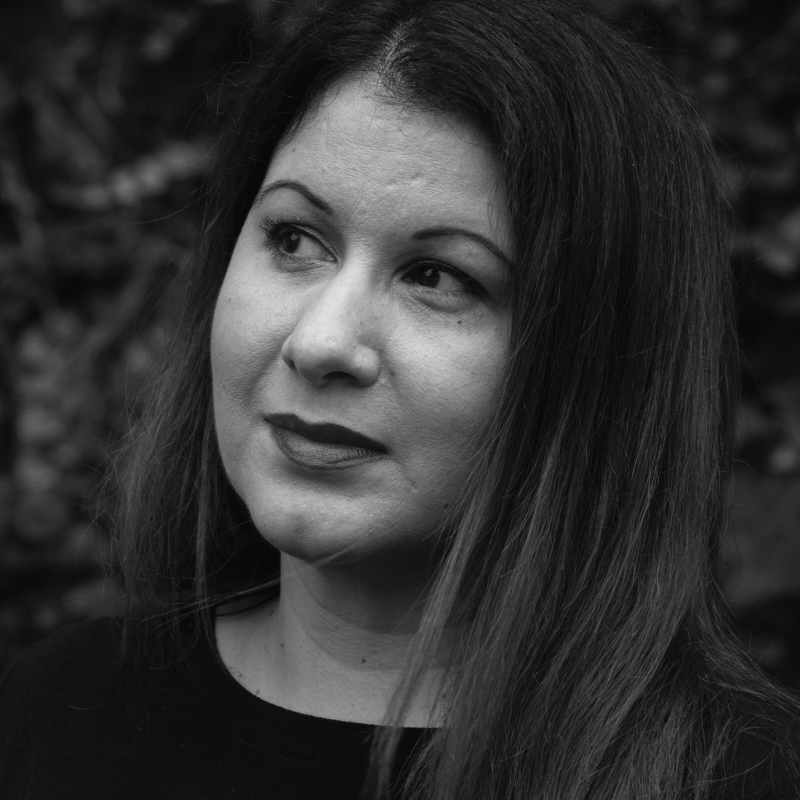 Ana L. Méndez-Oliver headshot