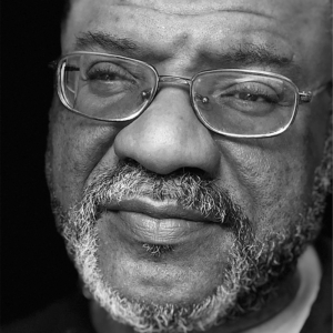 Kwame Dawes headshot