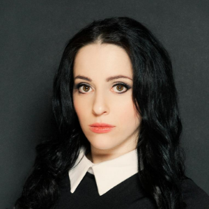 Molly Crabapple headshot