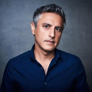 Reza Aslan headshot