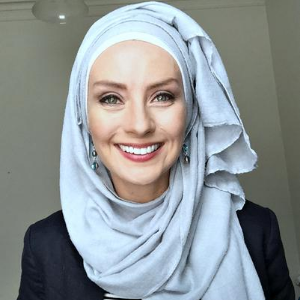 Susan Carland headshot