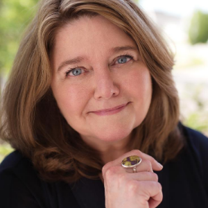 Connie Schultz headshot