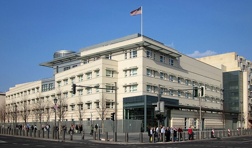 The US embassy in Berlin at the corner of Ebertstraße and Behrenstraße (on the right) in Berlin-Mitte.